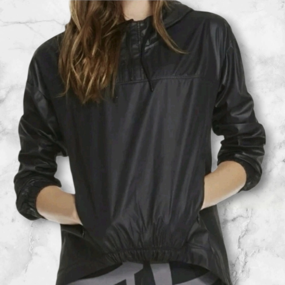 FABLETICS EUROPA PULLOVER II BLACK WATERPROOF SIZE L RAINCOAT WINDBREAKER